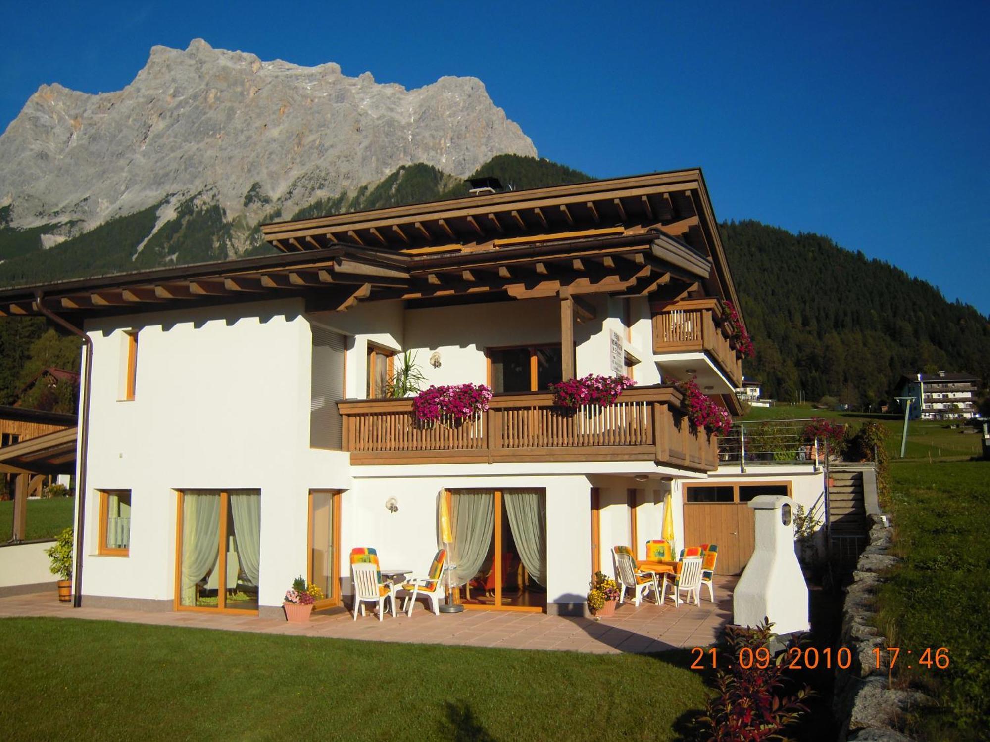 Haus Angelika Ehrwald Exterior foto